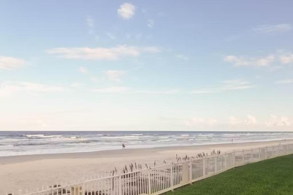 Vila Oceanfront Balcony, Pool, Bbq, Steps To Flagler Ave New Smyrna Beach Exteriér fotografie