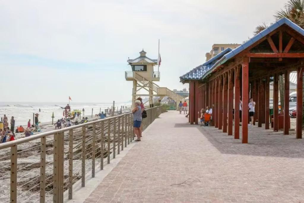Vila Oceanfront Balcony, Pool, Bbq, Steps To Flagler Ave New Smyrna Beach Exteriér fotografie